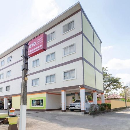 OYO 632 Thanagrit Apartelle Tha Mai Exterior foto